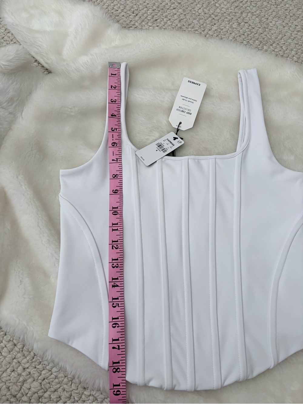 Express Body Contour High Compression
Corset Cropped Tank - Picture 4 of 8